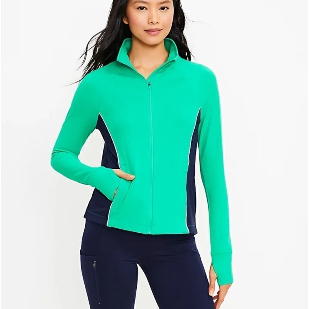 Loft Lou & Grey NWOT Color-block Luvstretch Zip Jacket. Navy/Kelly Green. Size S